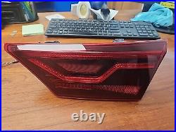 Right Hand Side Genuine Kia Backup Lamp Assembly 92404-M7100